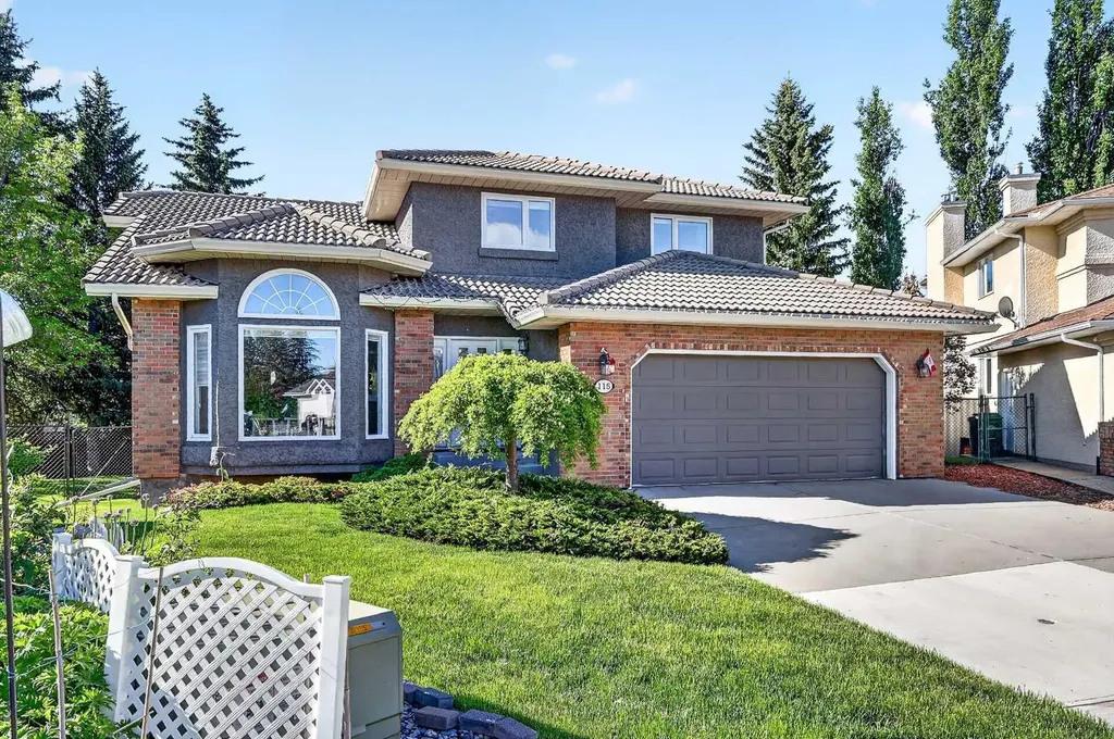 115 Woodpark Terrace SW Calgary AB T2W 6E7