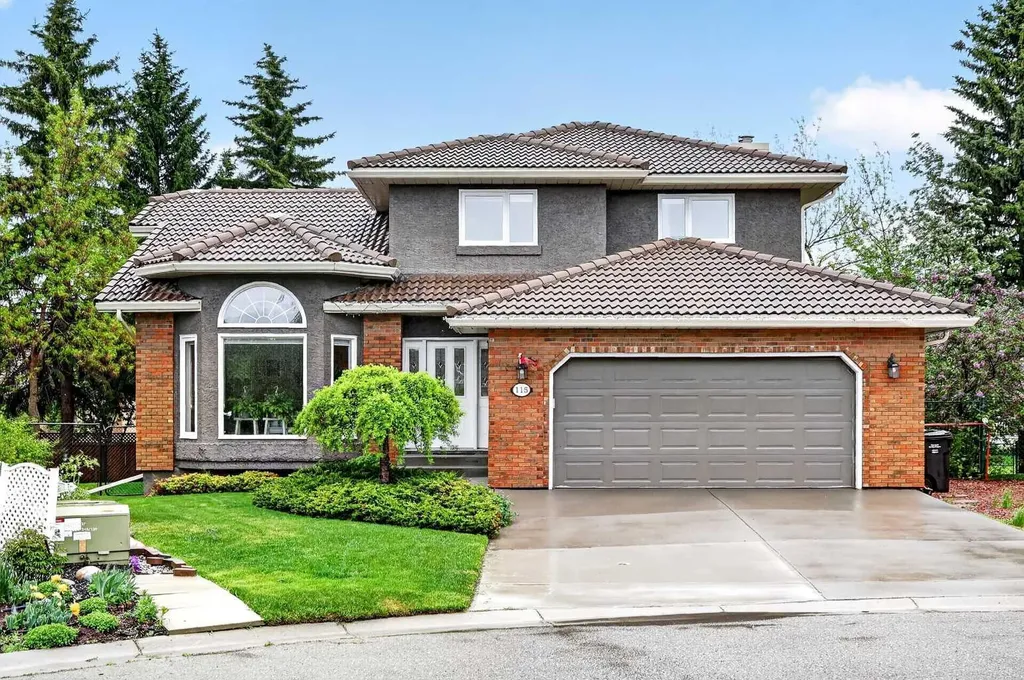115 Woodpark Terrace SW Calgary AB T2W 6E7