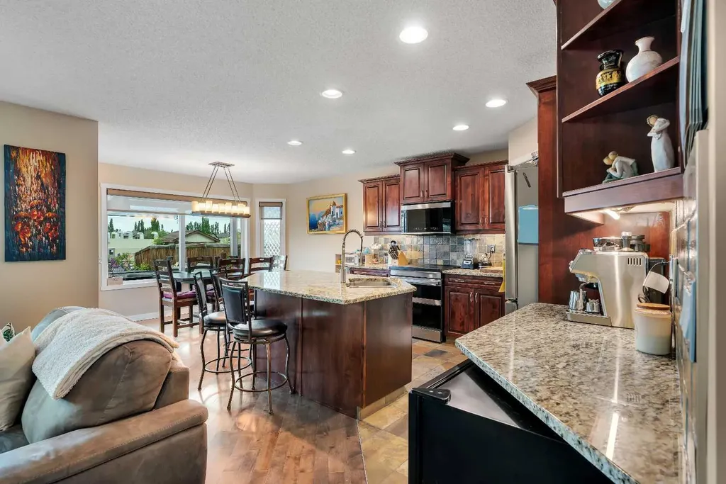 28 Cranwell Crescent SE Calgary AB T3M 1E9