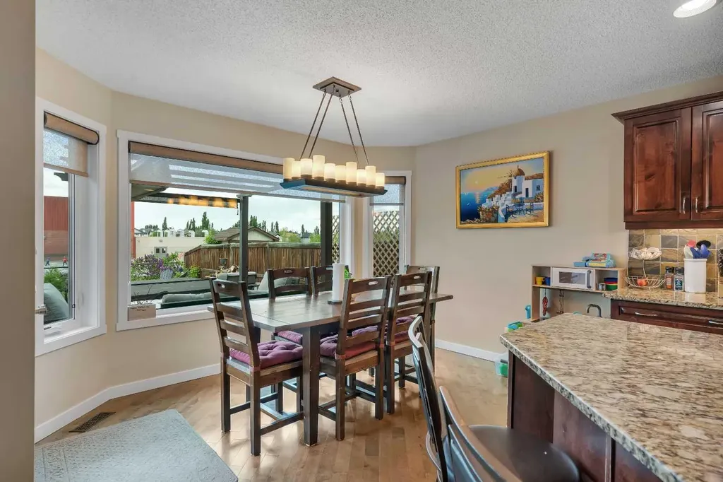 28 Cranwell Crescent SE Calgary AB T3M 1E9