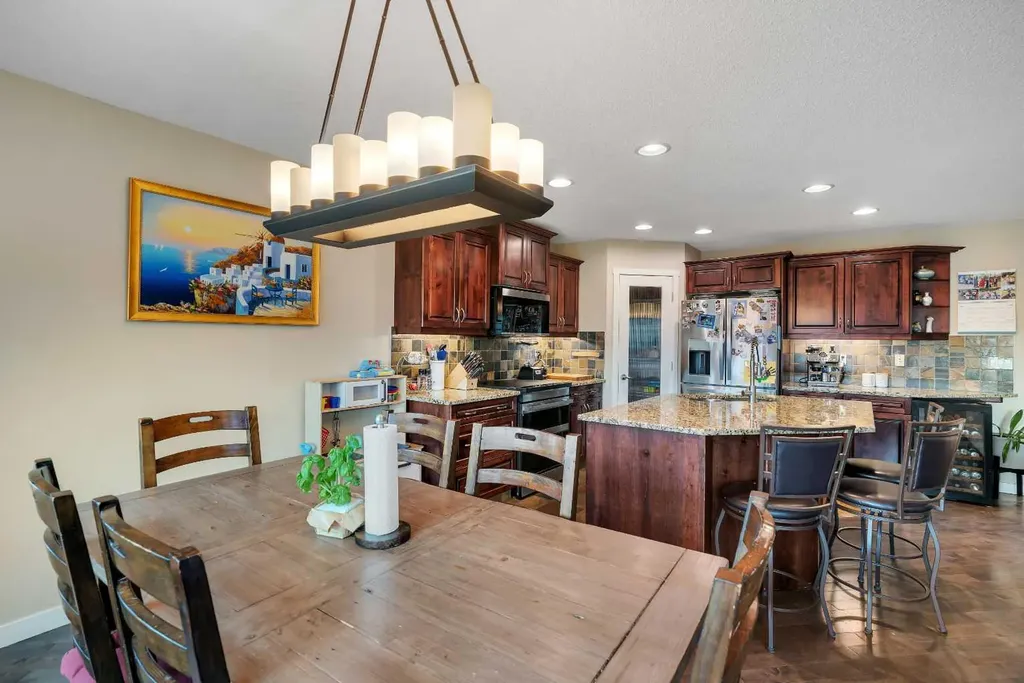 28 Cranwell Crescent SE Calgary AB T3M 1E9