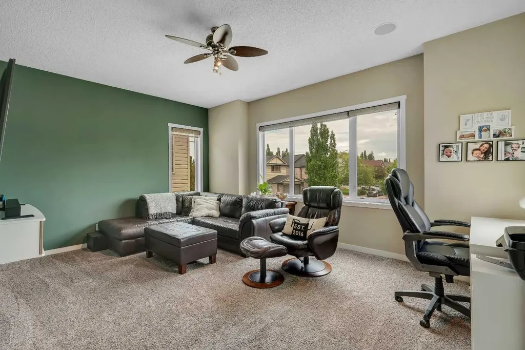 28 Cranwell Crescent SE Calgary AB T3M 1E9