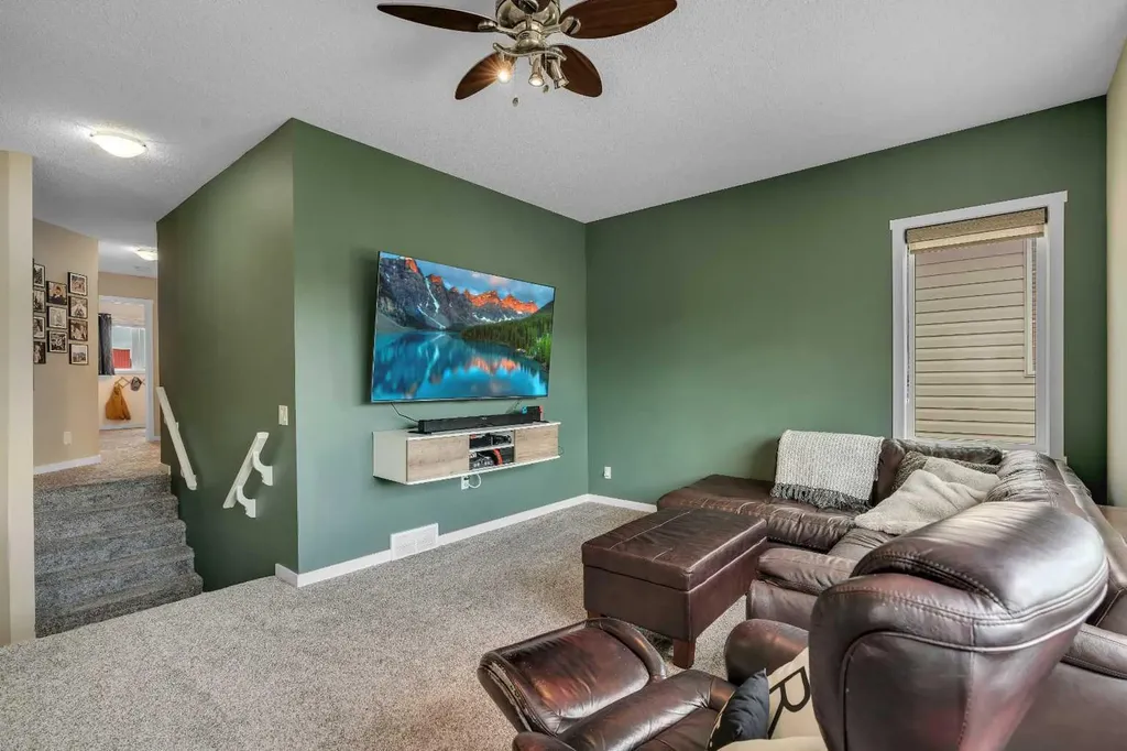 28 Cranwell Crescent SE Calgary AB T3M 1E9