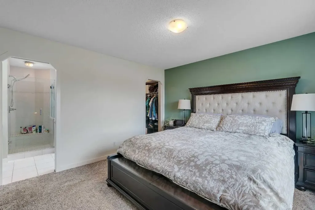 28 Cranwell Crescent SE Calgary AB T3M 1E9