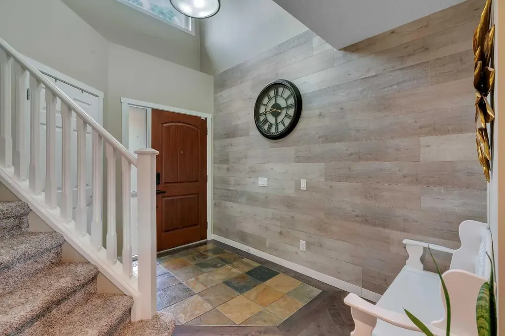 28 Cranwell Crescent SE Calgary AB T3M 1E9