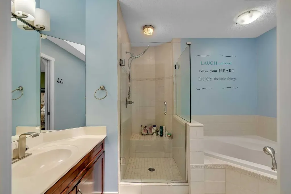 28 Cranwell Crescent SE Calgary AB T3M 1E9