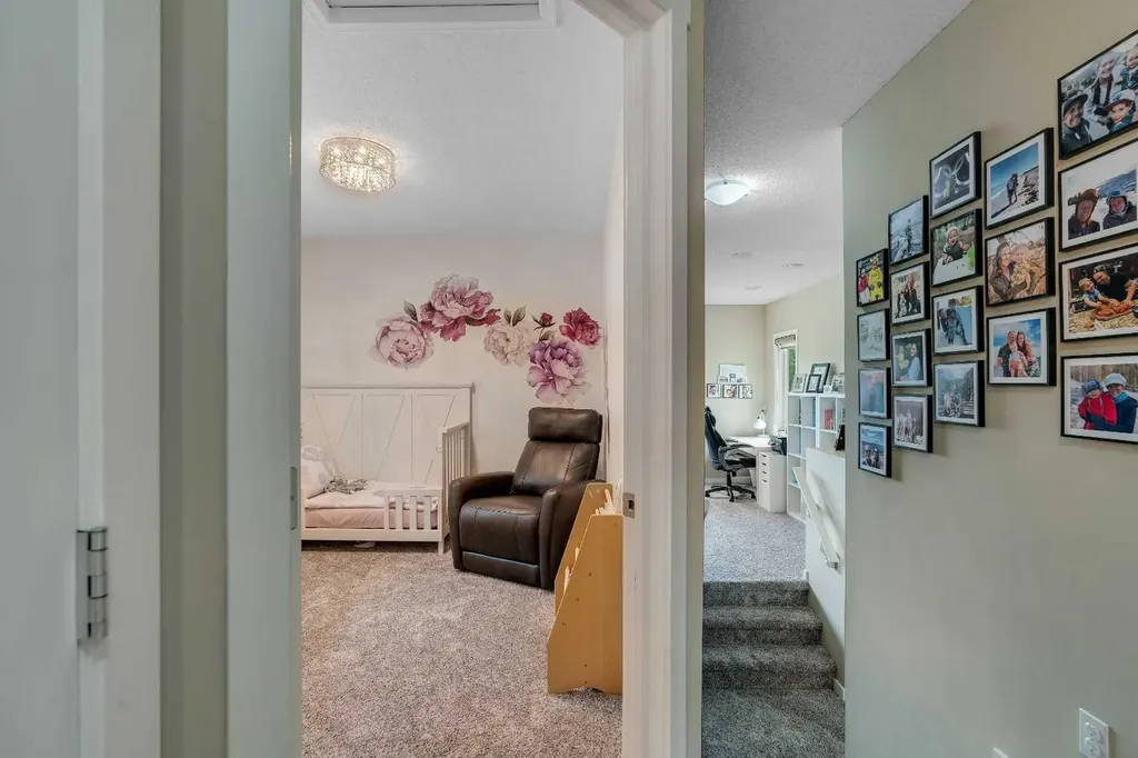 28 Cranwell Crescent SE Calgary AB T3M 1E9