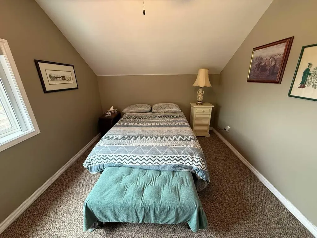 4920 51 Avenue Vermilion AB T9X 1S8