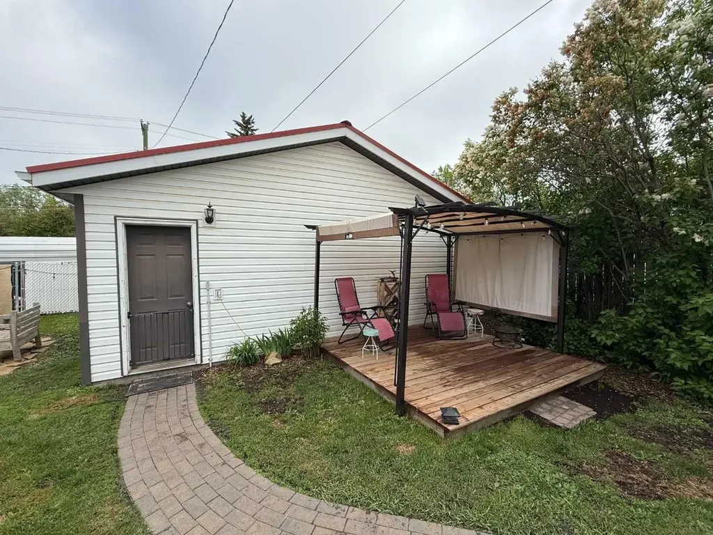 4920 51 Avenue Vermilion AB T9X 1S8