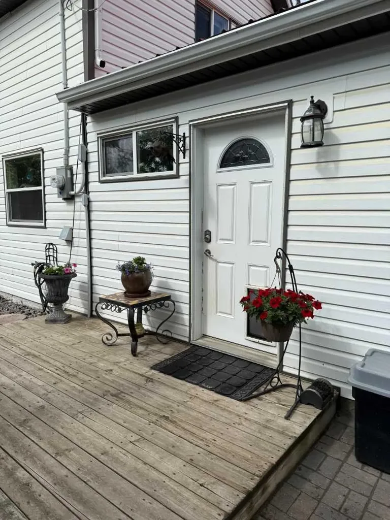 4920 51 Avenue Vermilion AB T9X 1S8