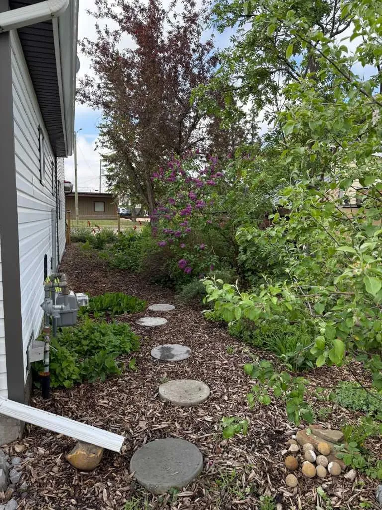 4920 51 Avenue Vermilion AB T9X 1S8