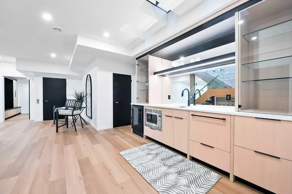 201 Eagle Ridge Drive SW Calgary AB T2V 2V6