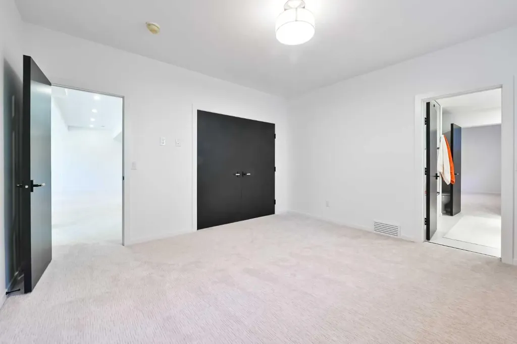 201 Eagle Ridge Drive SW Calgary AB T2V 2V6