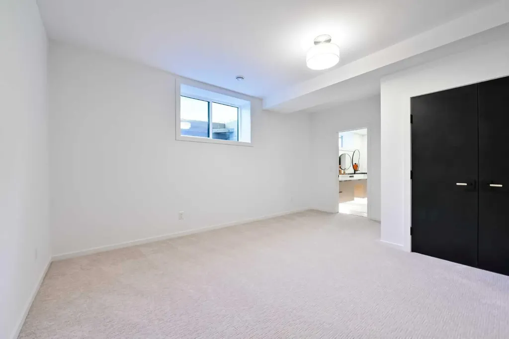201 Eagle Ridge Drive SW Calgary AB T2V 2V6