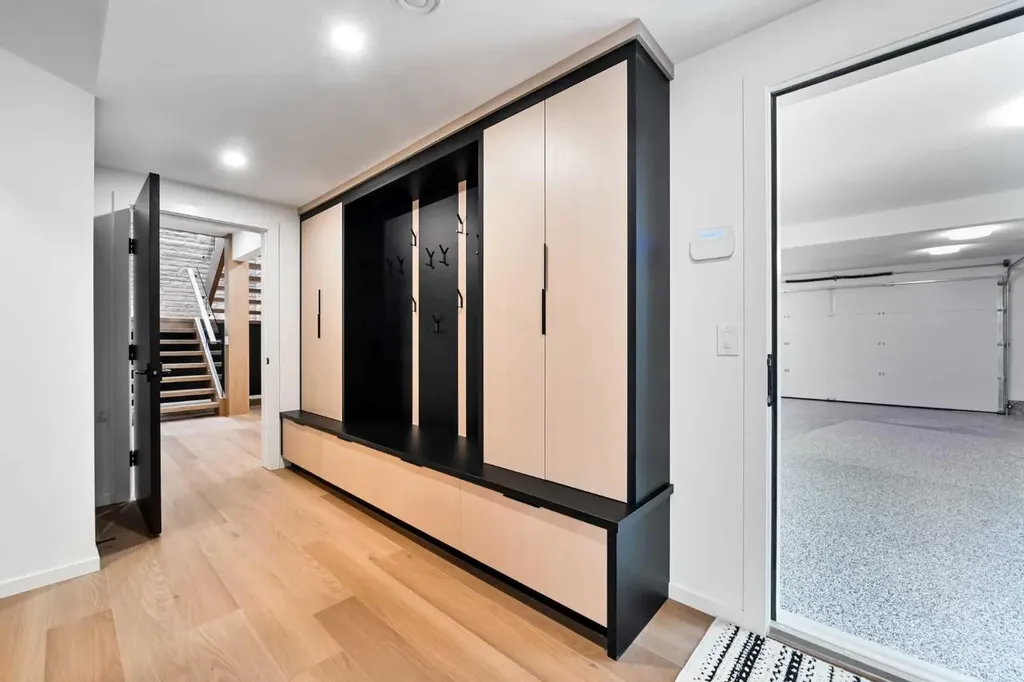 201 Eagle Ridge Drive SW Calgary AB T2V 2V6