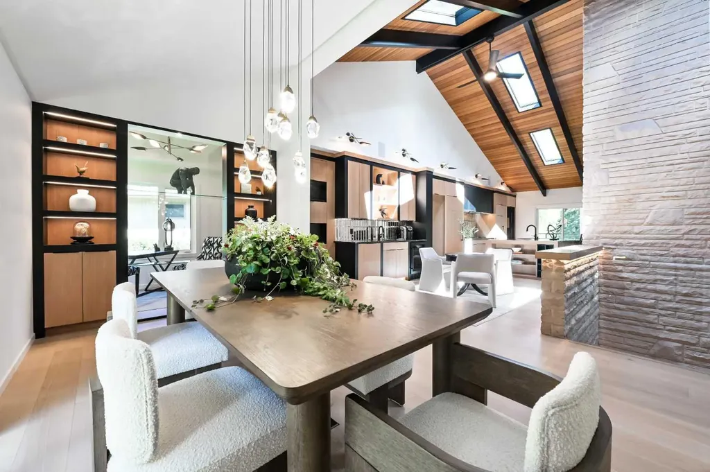 201 Eagle Ridge Drive SW Calgary AB T2V 2V6