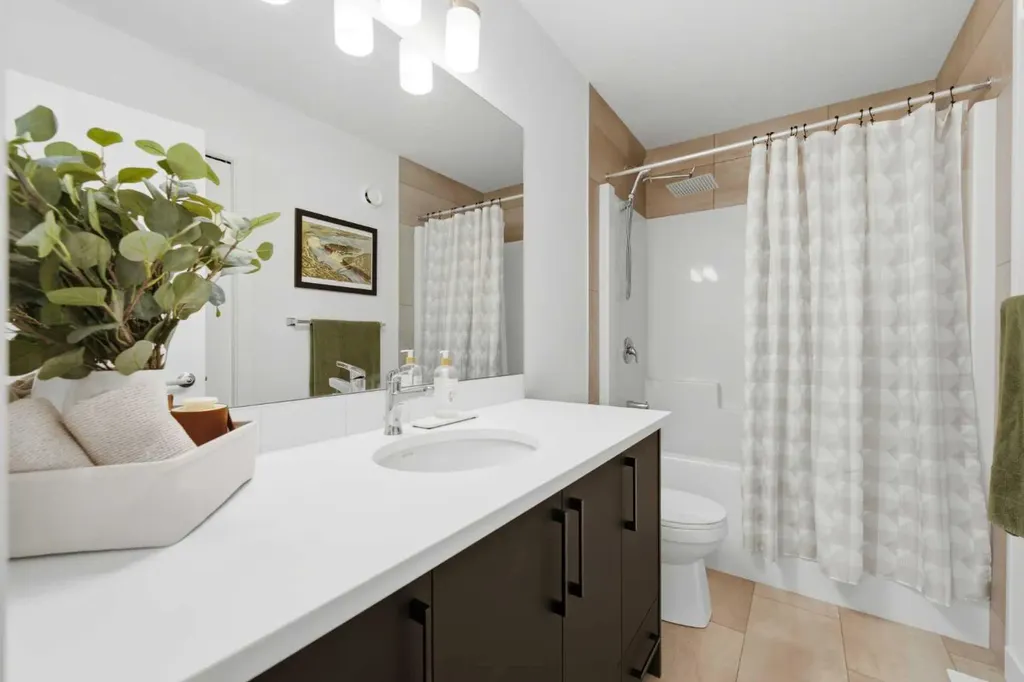 92 Heritage Hill Cochrane AB T4C 0L4