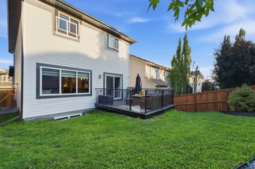 92 Heritage Hill Cochrane AB T4C 0L4