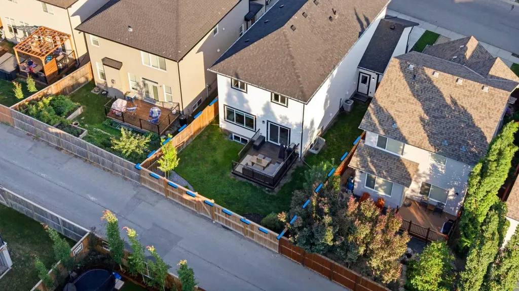 92 Heritage Hill Cochrane AB T4C 0L4
