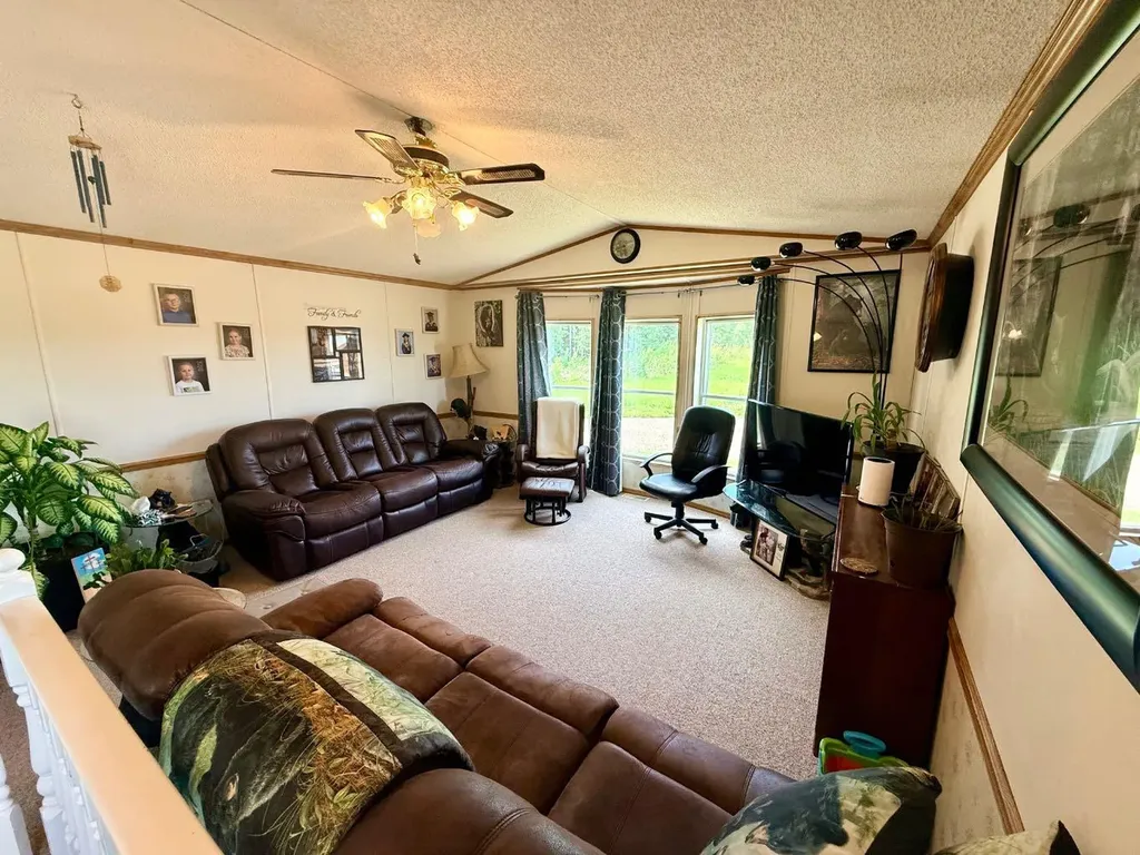 14304 Twp Road 1072 La Crete AB T0H2H0