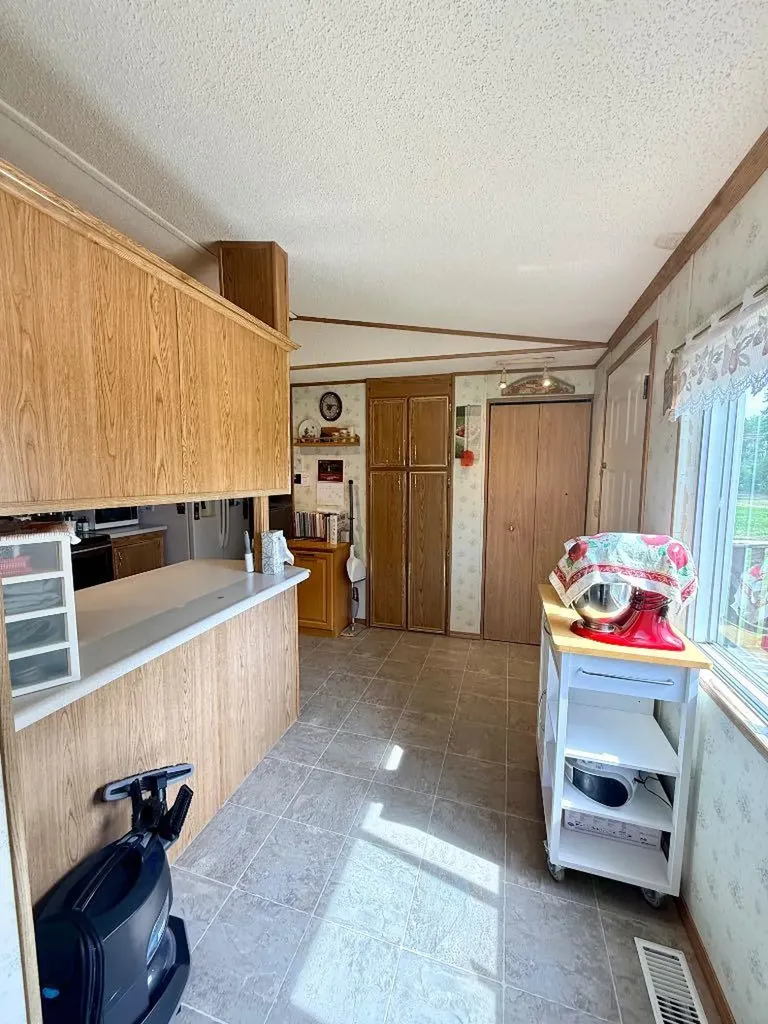 14304 Twp Road 1072 La Crete AB T0H2H0