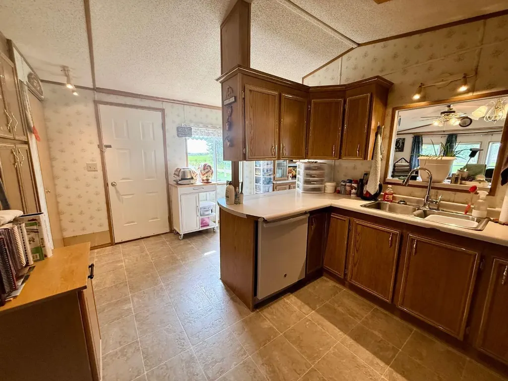 14304 Twp Road 1072 La Crete AB T0H2H0