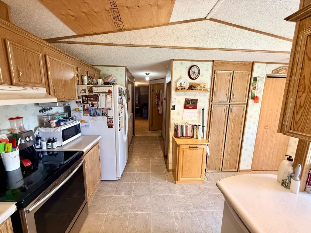 14304 Twp Road 1072 La Crete AB T0H2H0