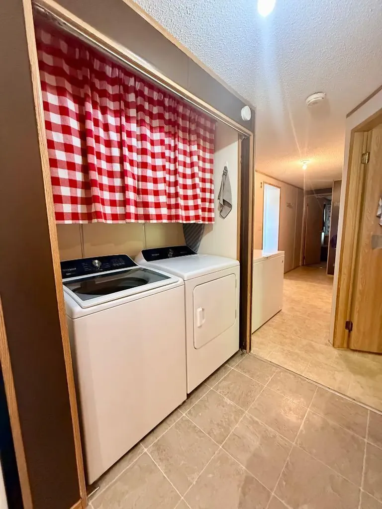 14304 Twp Road 1072 La Crete AB T0H2H0