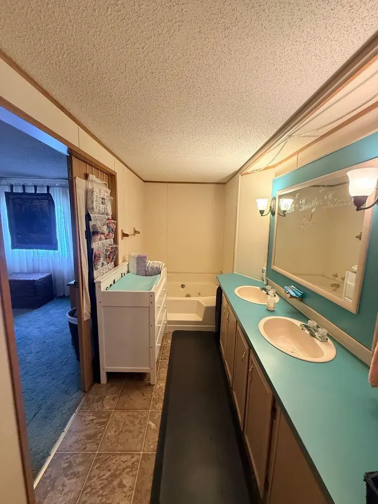 14304 Twp Road 1072 La Crete AB T0H2H0