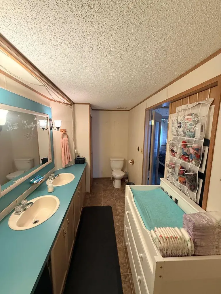 14304 Twp Road 1072 La Crete AB T0H2H0