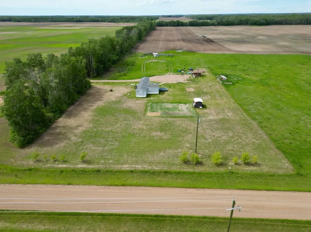 14304 Twp Road 1072 La Crete AB T0H2H0