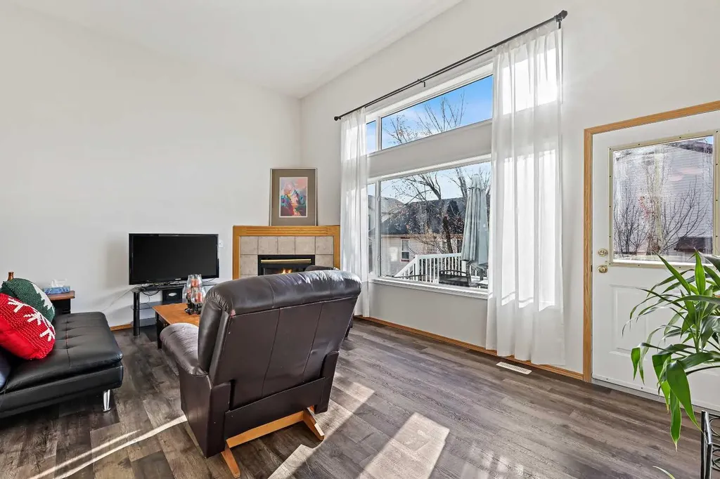 258 Rocky Ridge Court NW Calgary AB T3G 4S8