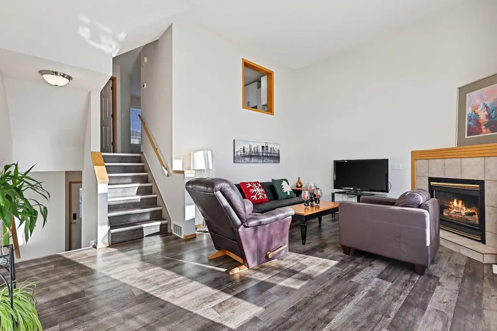 258 Rocky Ridge Court NW Calgary AB T3G 4S8