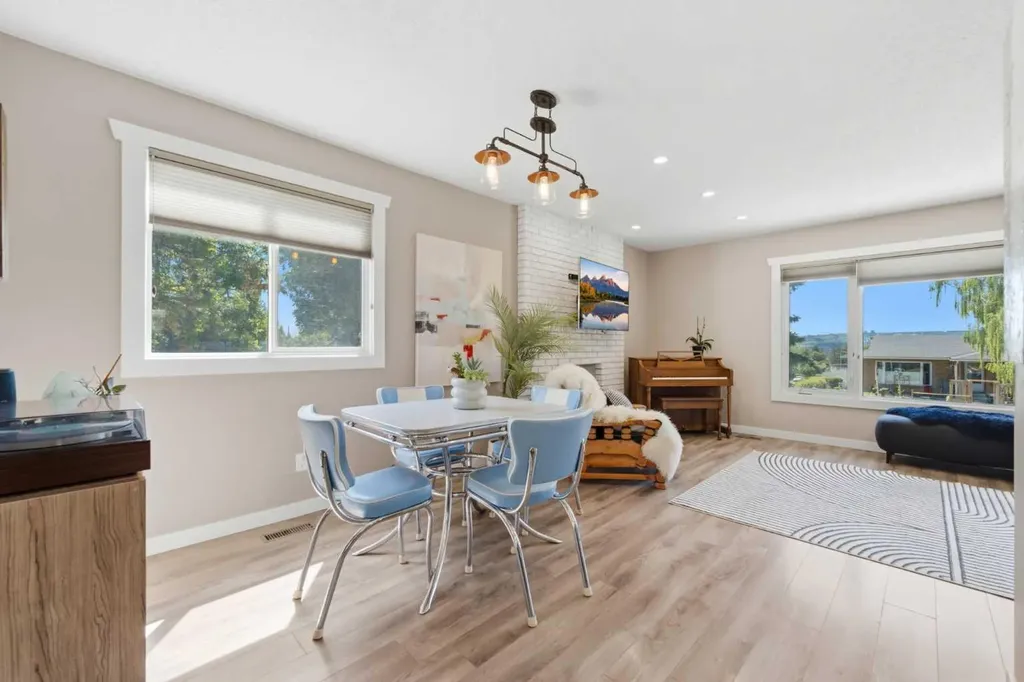 7304 Silver Springs Road NW Calgary AB T3B 4E6