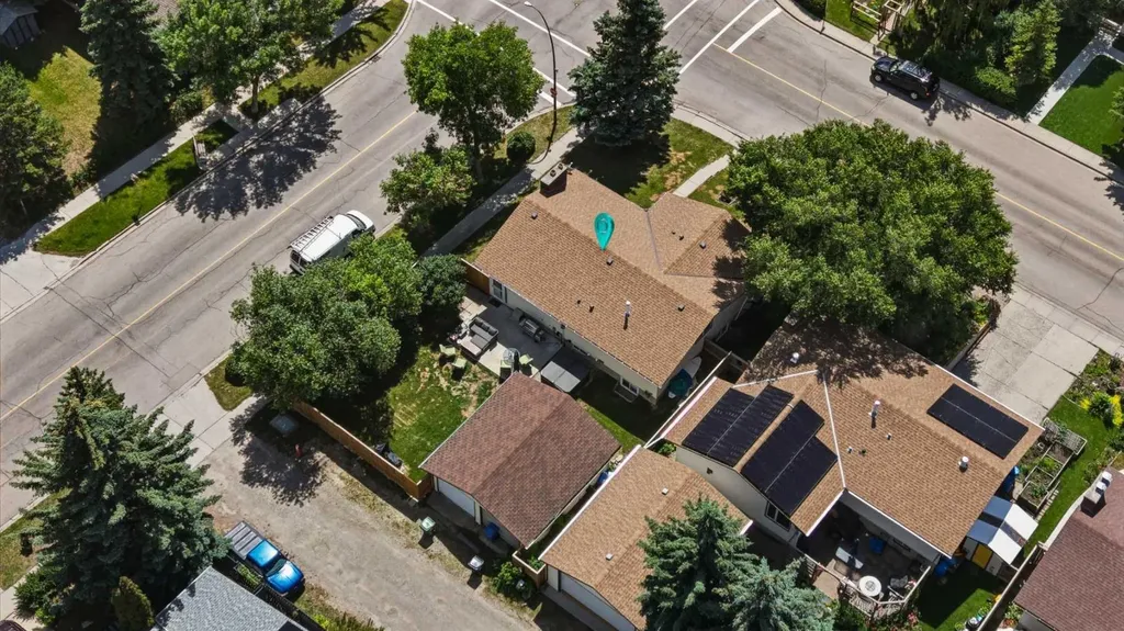 7304 Silver Springs Road NW Calgary AB T3B 4E6