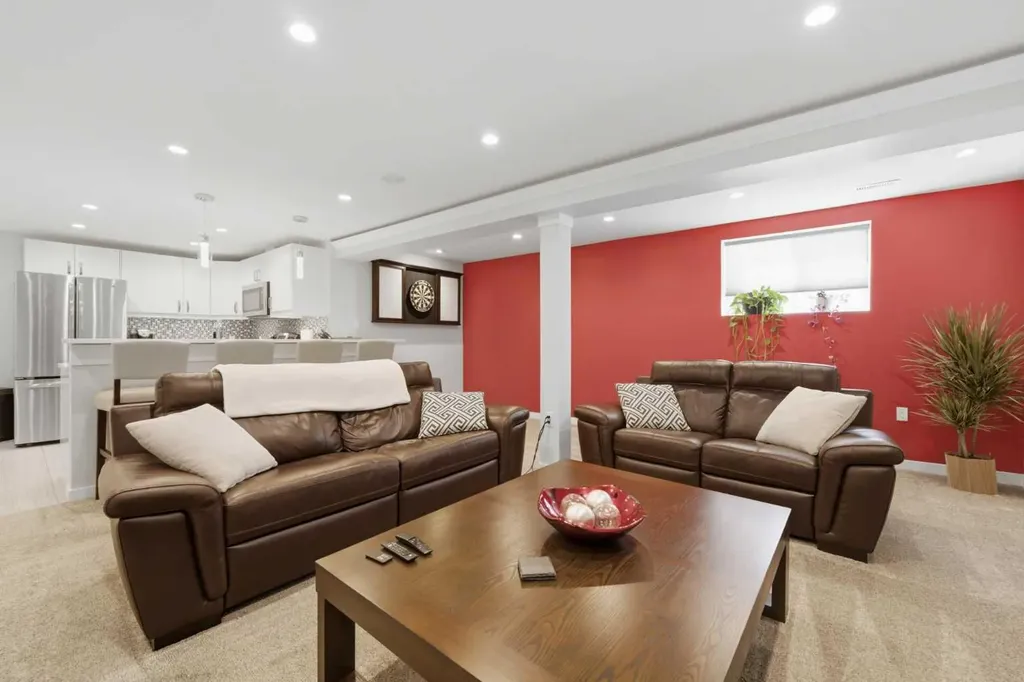7304 Silver Springs Road NW Calgary AB T3B 4E6