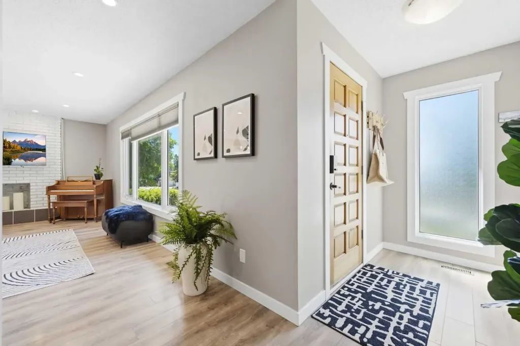 7304 Silver Springs Road NW Calgary AB T3B 4E6
