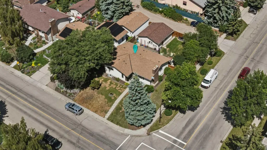 7304 Silver Springs Road NW Calgary AB T3B 4E6