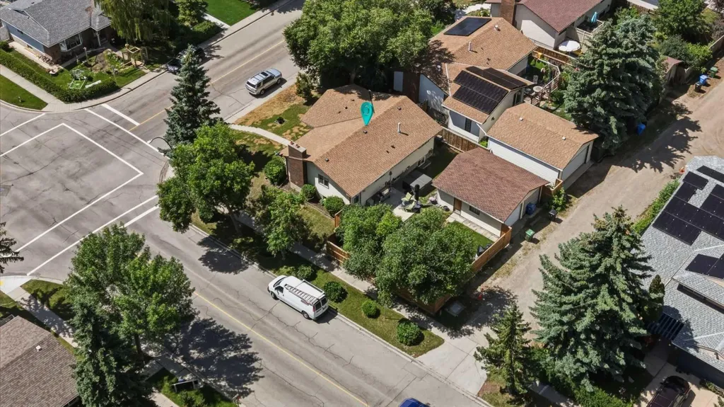 7304 Silver Springs Road NW Calgary AB T3B 4E6