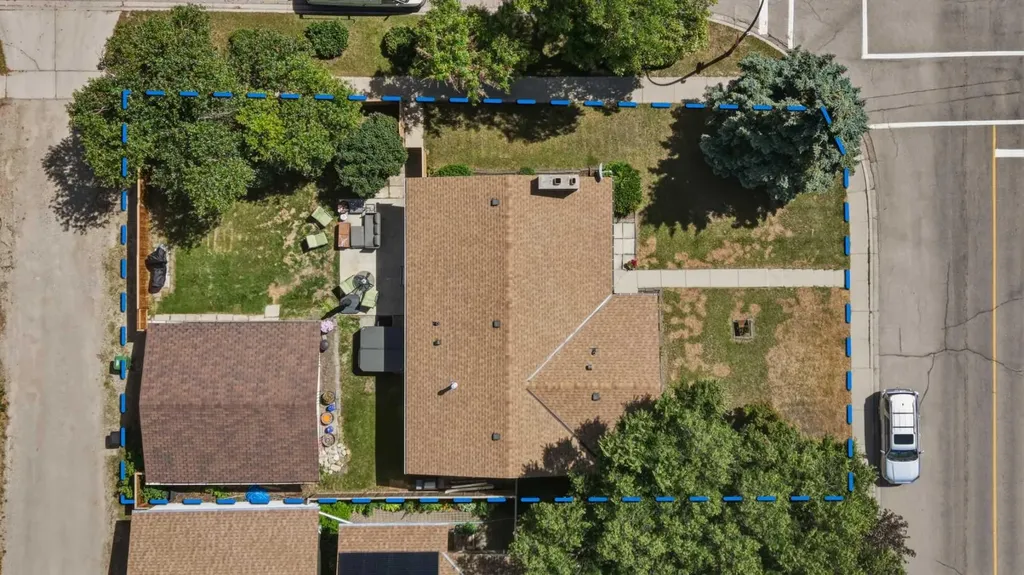 7304 Silver Springs Road NW Calgary AB T3B 4E6