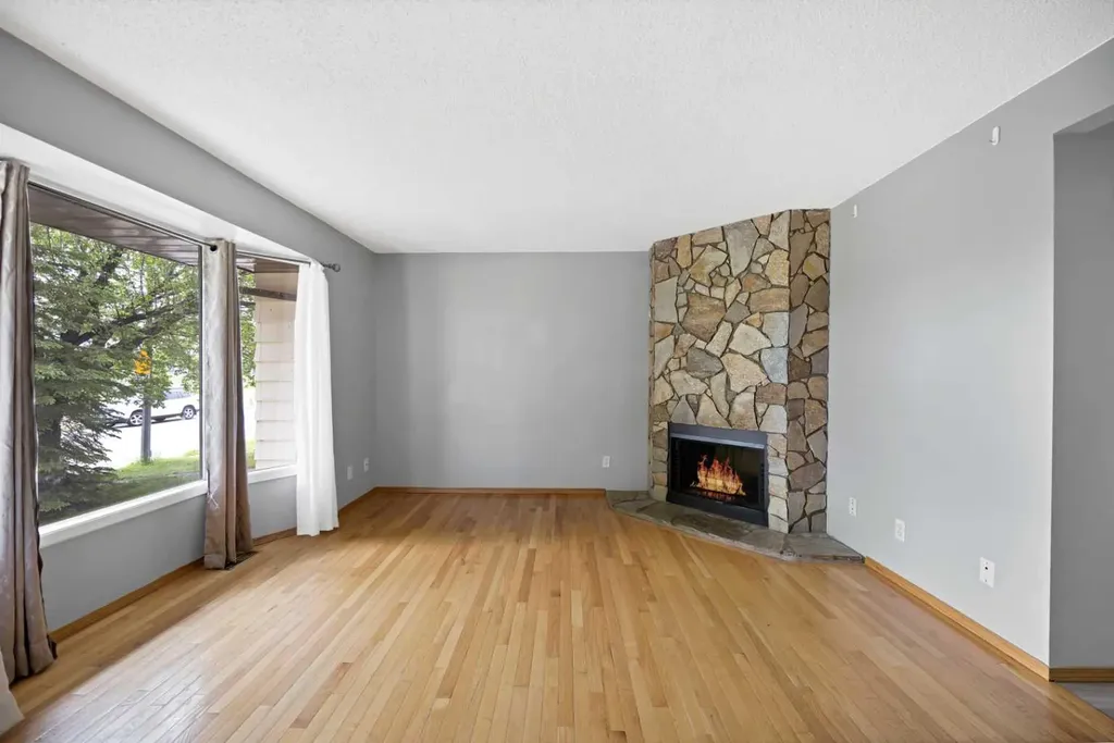 56 Templeridge Crescent NE Calgary AB T1Y 4M4