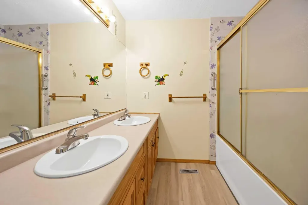 56 Templeridge Crescent NE Calgary AB T1Y 4M4