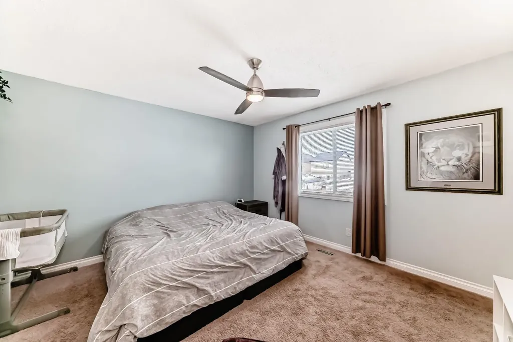 10 Reunion Grove NW Airdrie AB T4B 0Z7