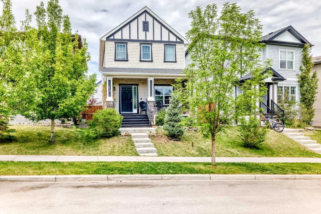 10 Reunion Grove NW Airdrie AB T4B 0Z7