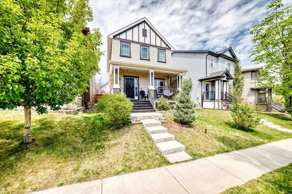 10 Reunion Grove NW Airdrie AB T4B 0Z7