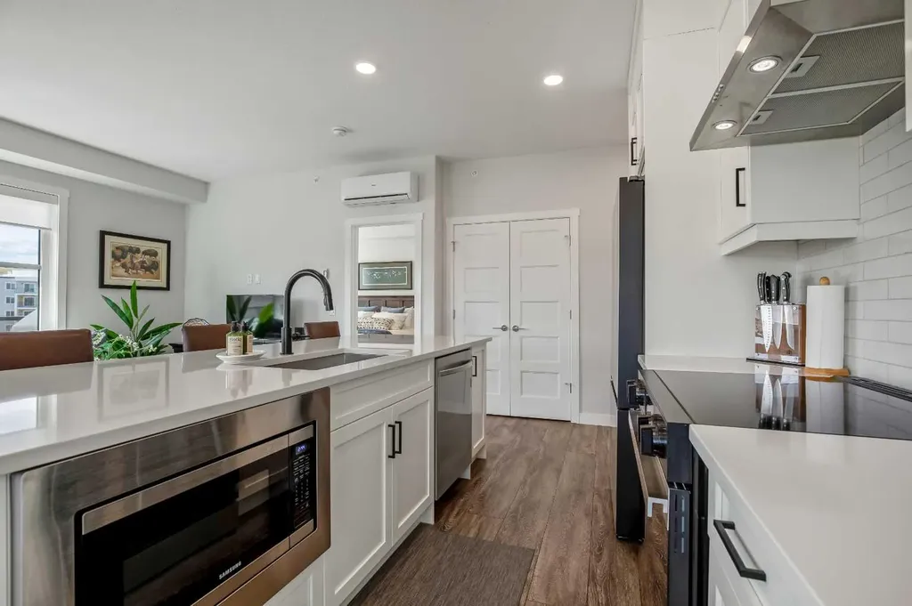 125 Wolf Hollow Crescent SE Calgary AB T2X 5W9