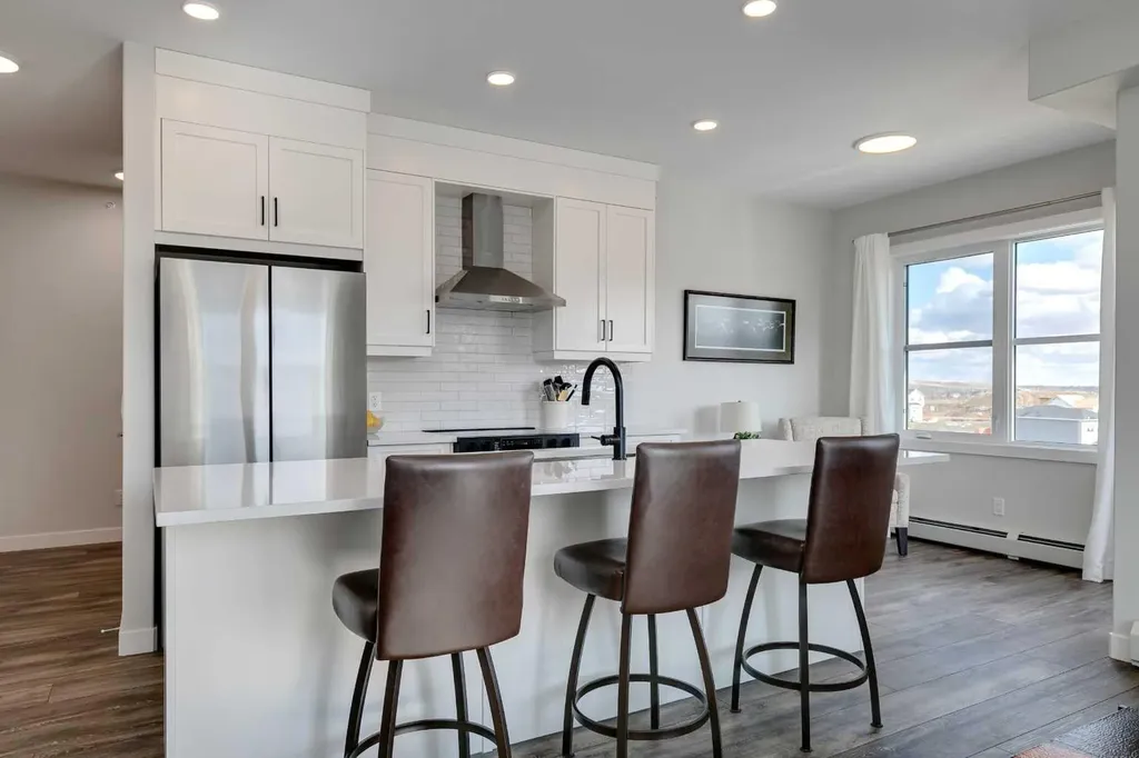125 Wolf Hollow Crescent SE Calgary AB T2X 5W9