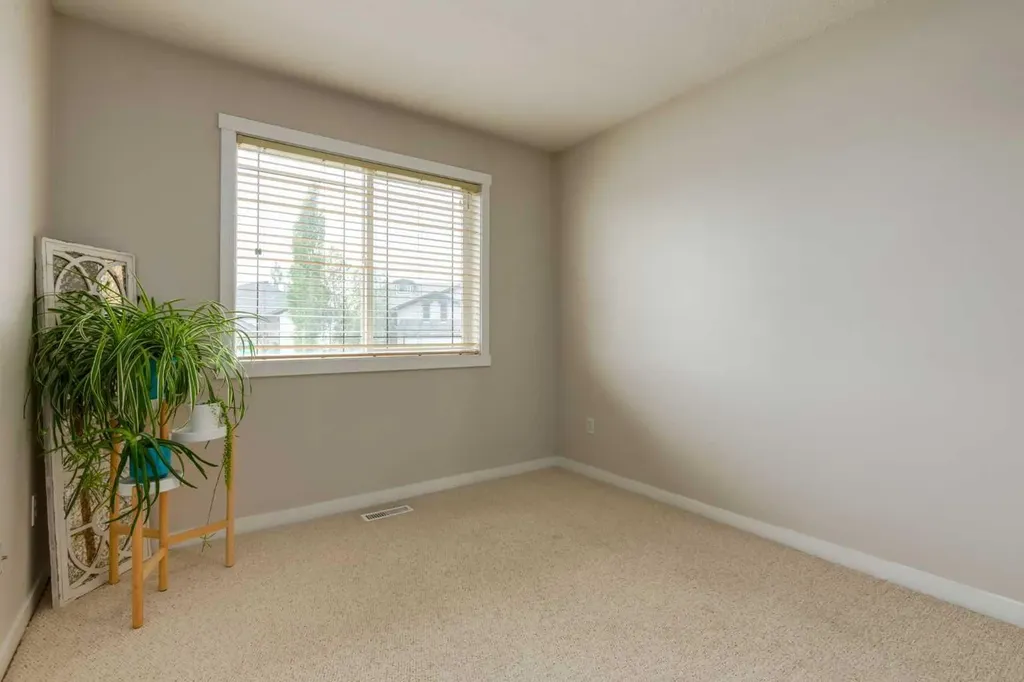 146 Camara Court Strathmore AB T1P1Y3