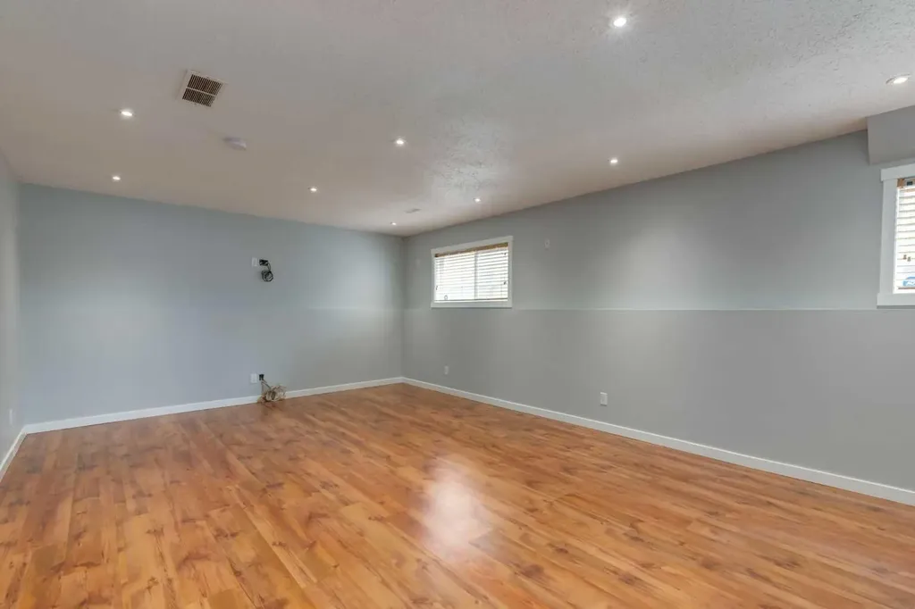 146 Camara Court Strathmore AB T1P1Y3