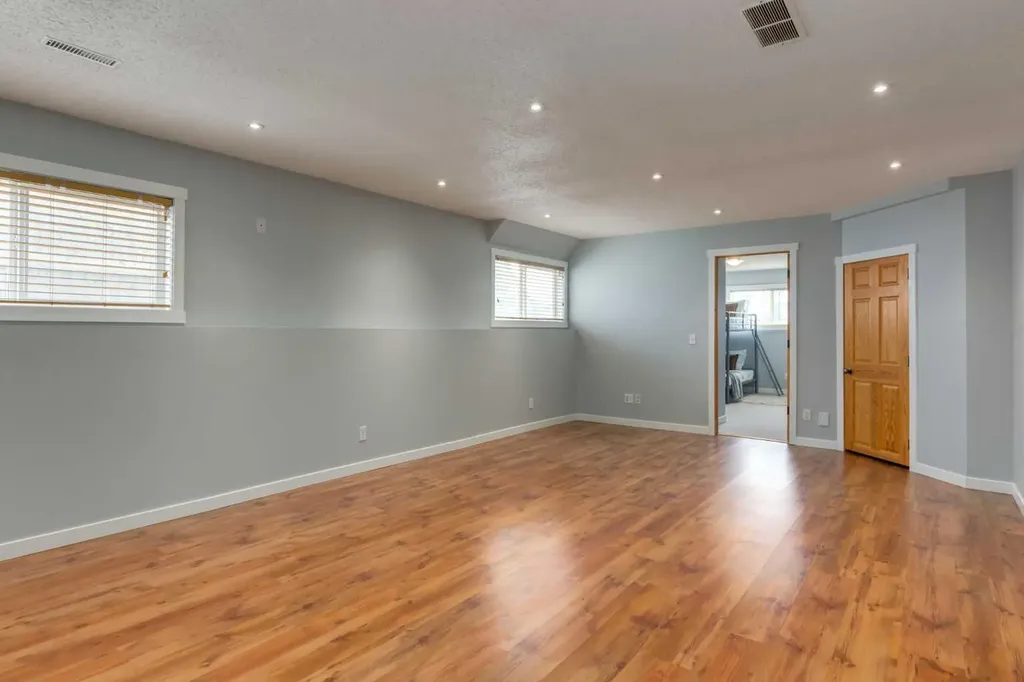 146 Camara Court Strathmore AB T1P1Y3
